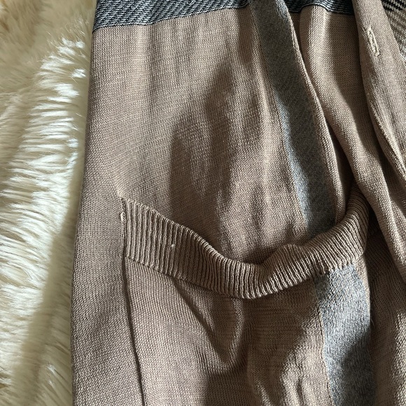 Burberry sweater - Picture 8 of 10